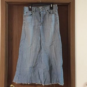 Levi Jeans Full Skirt Size 7 button closure